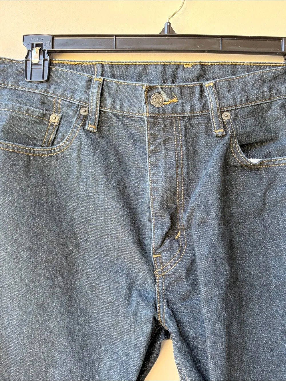Levi's Relaxed Fit Men's Denim Jeans in Blue